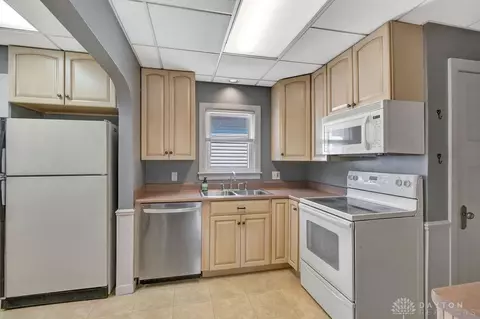2931 Lansing Dr, Dayton, OH 45420 photo 8