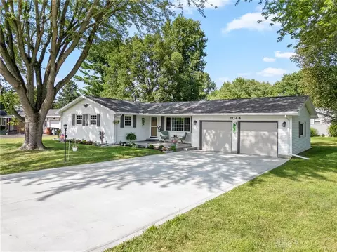 1044 Whitestone Rd, Xenia, OH 45385
