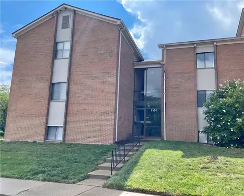 1101 Arrowhead Xing #D, Dayton, OH 45449