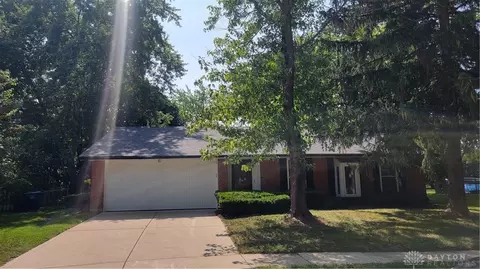 5218 Robinview Ct, Dayton, OH 45424