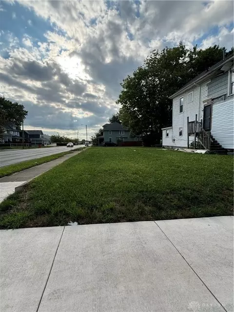 101 N 103 N Western, Springfield, OH 45504