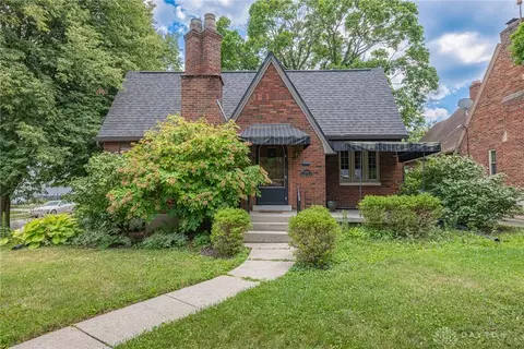 358 Lonsdale Ave, Oakwood, OH 45419