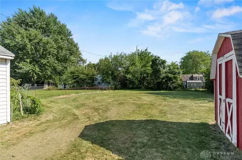 Exterior - 1604 Kantner Dr, Kettering, OH 45429 photo 5 of 11