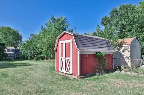 Exterior - 1604 Kantner Dr, Kettering, OH 45429 photo 10 of 11