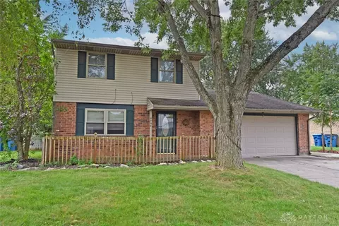 4740 Kenilwood Ave, Huber Heights, OH 45424
