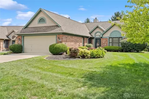 4990 Field Point Ct, Dayton, OH 45440