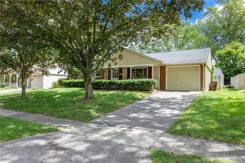 420 Martha Dr, Franklin, OH 45005