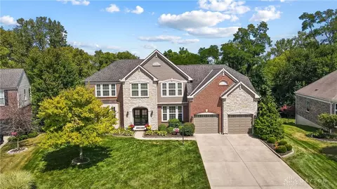 10078 Meadow Woods Ln, Washington Township, OH 45458
