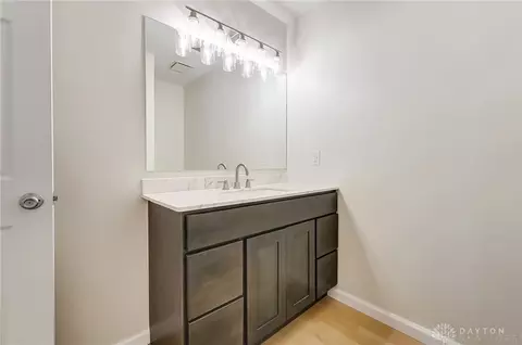 Bath - 4555 Eck Rd, Middletown, OH 45042 photo 3 of 3