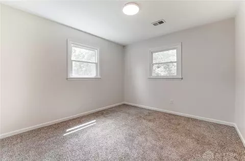 Bedroom - 4555 Eck Rd, Middletown, OH 45042 photo 5 of 8