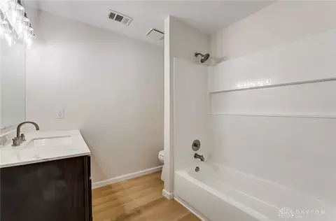 Bath - 4555 Eck Rd, Middletown, OH 45042 photo 2 of 3