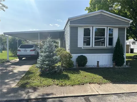 5141 Skylane Dr, Dayton, OH 45414