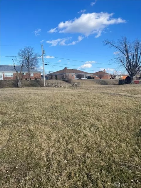 5212 Weddington Dr, Trotwood, OH 45426