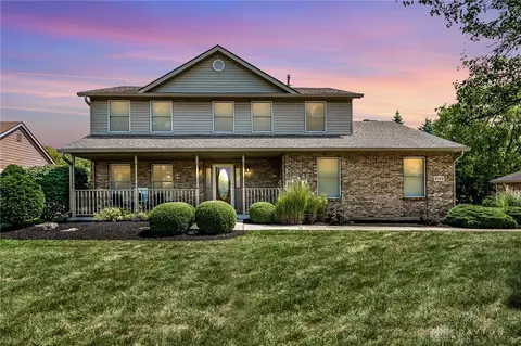 9142 Heather Dr, Dayton, OH 45458