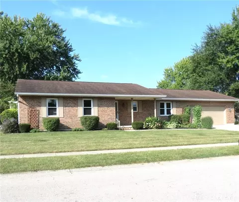1203 Colonial Dr, Sidney, OH 45365
