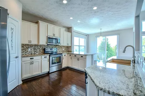1077 Brehm Blvd, Fairborn, OH 45324 photo 16