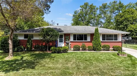 2061 Ridgebury Dr, Dayton, OH 45440