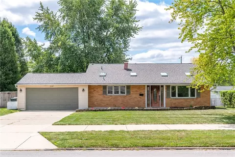 Exterior - 2530 E Stroop Rd, Kettering, OH 45440 photo 2 of 8