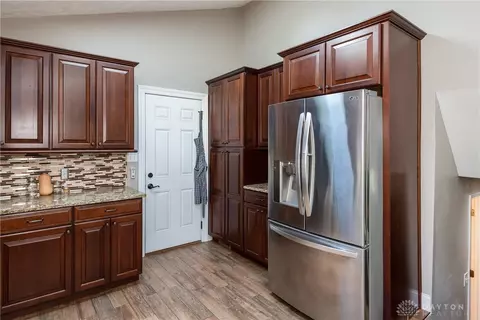 Kitchen - 2530 E Stroop Rd, Kettering, OH 45440 photo 4 of 4