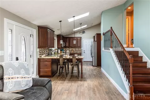 Entry Way - 2530 E Stroop Rd, Kettering, OH 45440 photo 2 of 2