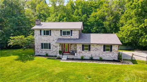 8222 E New Carlisle Rd, New Carlisle, OH 45344
