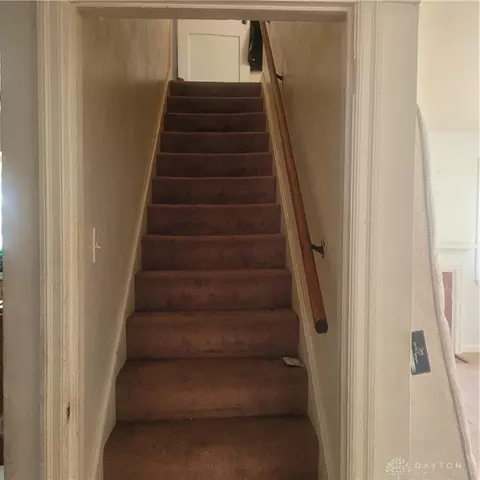 Entry Way - 2350 Rustic Rd, Dayton, OH 45406 photo 3 of 4