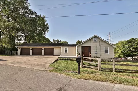 1904 Tuley Rd, Hamilton, OH 45015