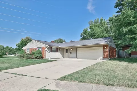 507 Lambert Ln, Englewood, OH 45322
