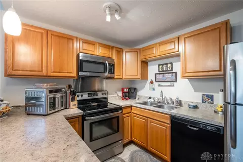 280 Gramercy Dr, Riverside, OH 45431 photo 8