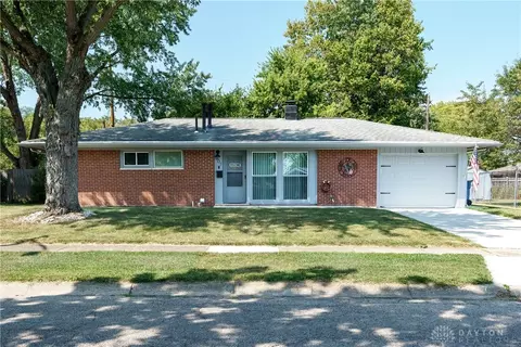 307 Chaucer Rd, Dayton, OH 45431