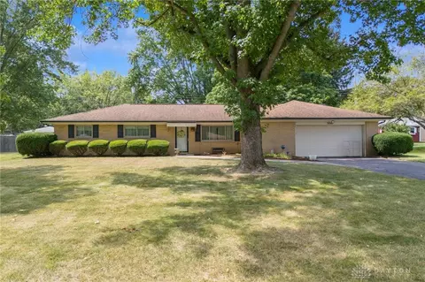 3061 Viola Dr, Dayton, OH 45434