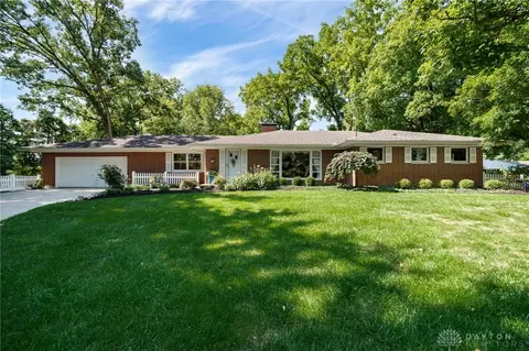 108 Wunderwood Dr, Tipp City, OH 45371
