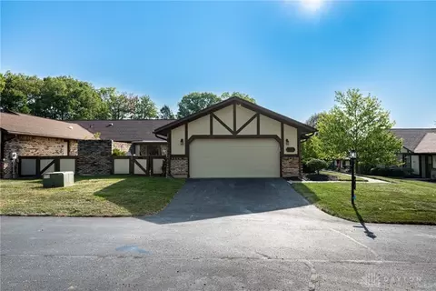 92 Tamarack Trl, Springboro, OH 45066
