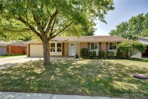 5100 Bluffview Dr, Huber Heights, OH 45424