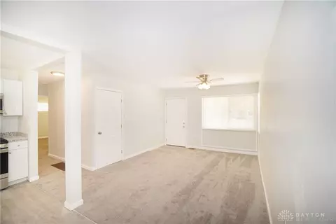 8746 Desoto Dr, Springfield, OH 45231 photo 3