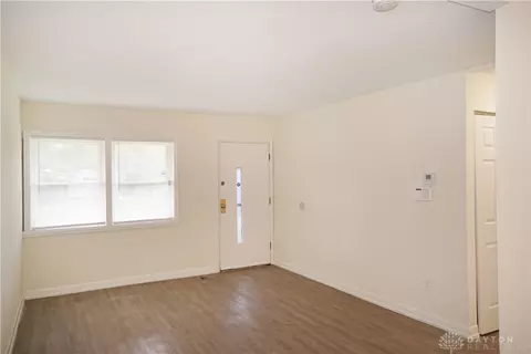 8848 Grenada Dr, Cincinnati, OH 45231 photo 2