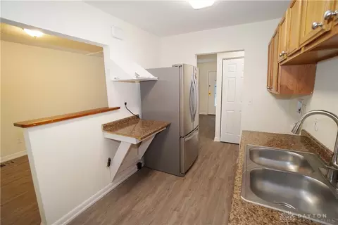 8848 Grenada Dr, Cincinnati, OH 45231 photo 6