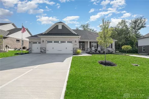 5495 Buffalo Dance Dr, Liberty, OH 45011