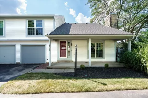 2737 Orchard Run Rd, Dayton, OH 45449