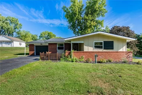 5776 Decker Rd, Franklin, OH 45005