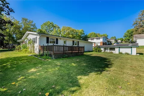 Exterior - 5776 Decker Rd, Franklin, OH 45005 photo 7 of 8