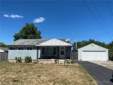 529 Travis Dr, Dayton, OH 45431