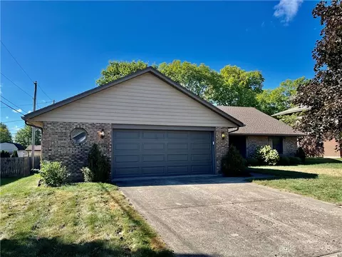 360 Mecca Dr, Vandalia, OH 45377