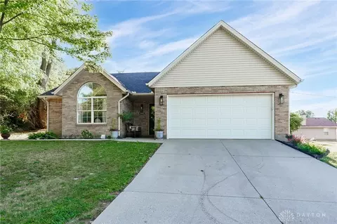 3960 Klepinger Rd, Dayton, OH 45416