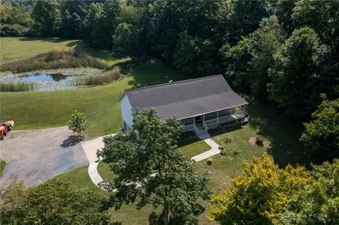 7416 W Alexandria Rd, Middletown, OH 45042