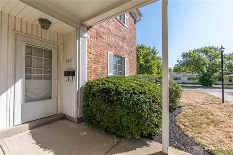 827 Clareridge Ln, Dayton, OH 45458