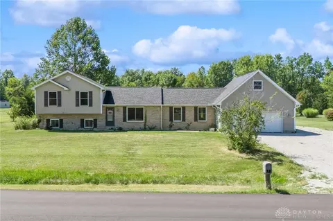 9139 Arrowcreek Dr, Oregonia, OH 45054