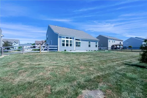 Exterior - 1525 Eagle Ct, Maineville, OH 45039 photo 5 of 7