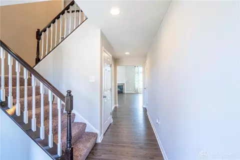 Entry Way - 1525 Eagle Ct, Maineville, OH 45039 photo 2 of 14