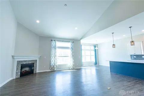 Living - 1525 Eagle Ct, Maineville, OH 45039 photo 3 of 3